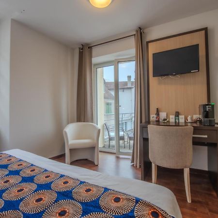 Logis Hotel Le Commerce Navarrenx Екстер'єр фото