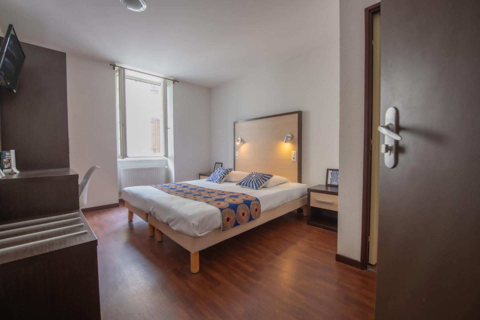 Logis Hotel Le Commerce Navarrenx Екстер'єр фото