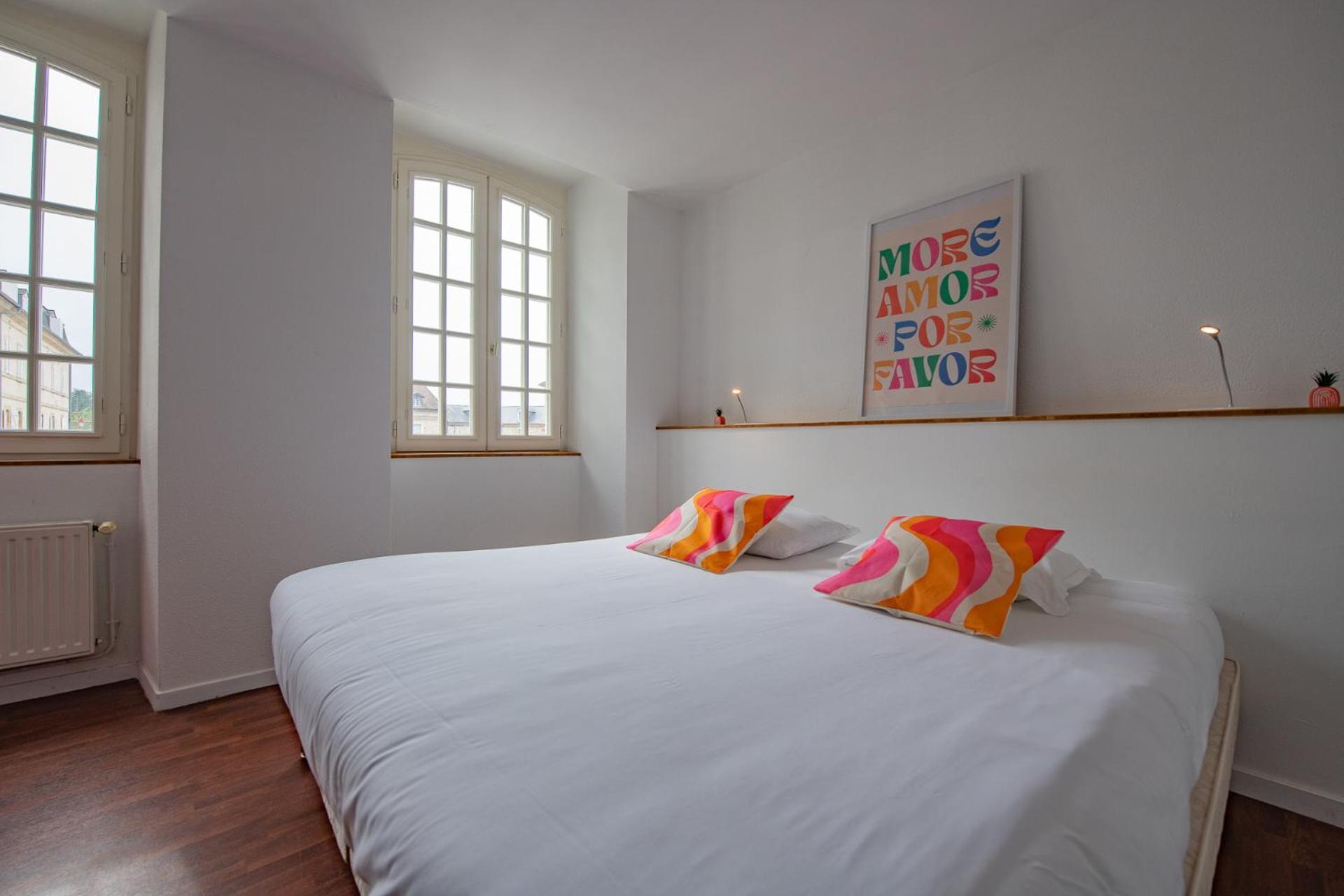 Logis Hotel Le Commerce Navarrenx Екстер'єр фото